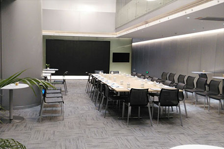 厦门金融中心新闻发布会会议室室内P3全彩LED显示屏-02