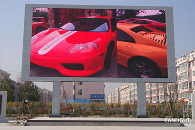 户外双立柱LED显示屏250平方米