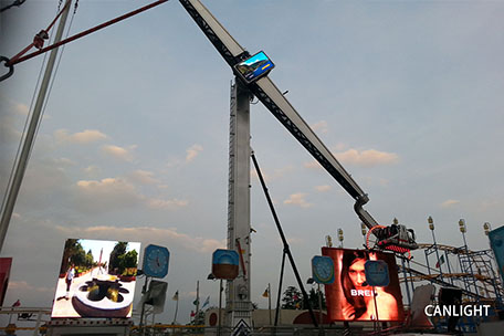 意大利户外空中旋转LED显示屏