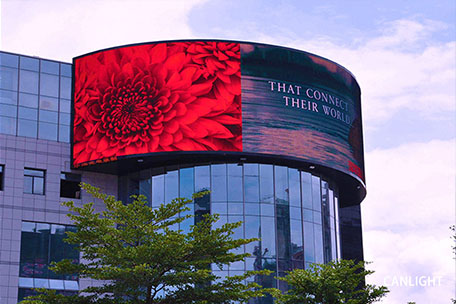 户外弧形LED显示屏230平方米